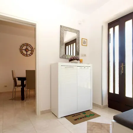בית נופש House Marija 2036 *