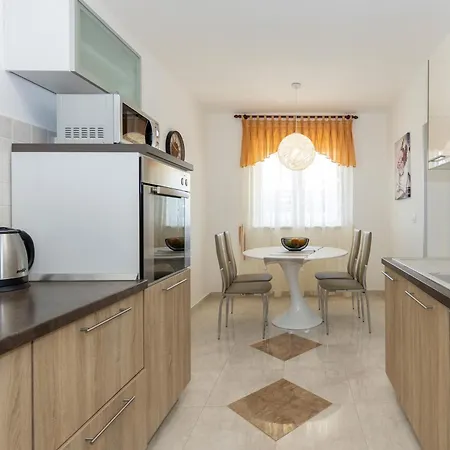 House Marija 2036 * ראבץ